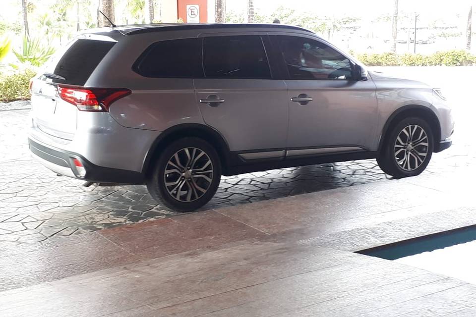 Outlander Suv Executivo