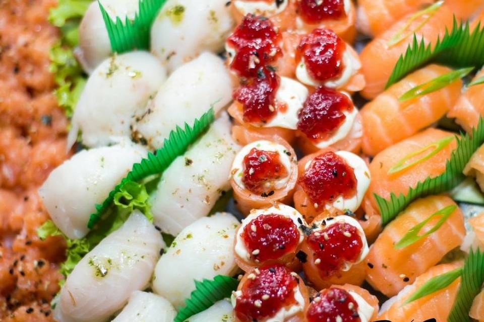 Sushi tradicional e gourmet