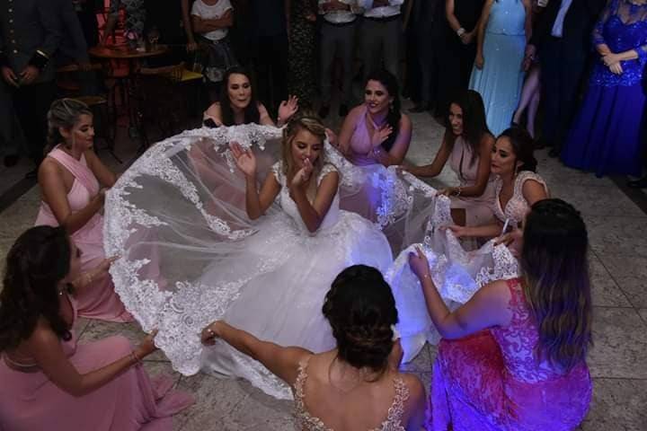 Dança do vestido