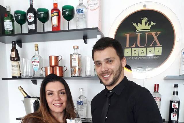 Cantora Simony na LuxBar