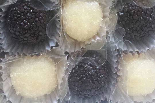 Brigadeiro de whisky e vodka