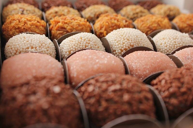 Caixa com 35 brigadeiros