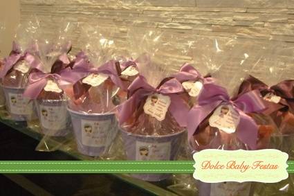 Baldes com produtos