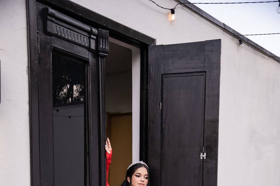 Debutante