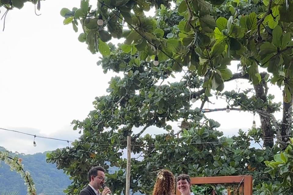 Celebrante Dimas Vilas Boas