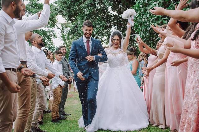 Cortejo - Emfim Casados