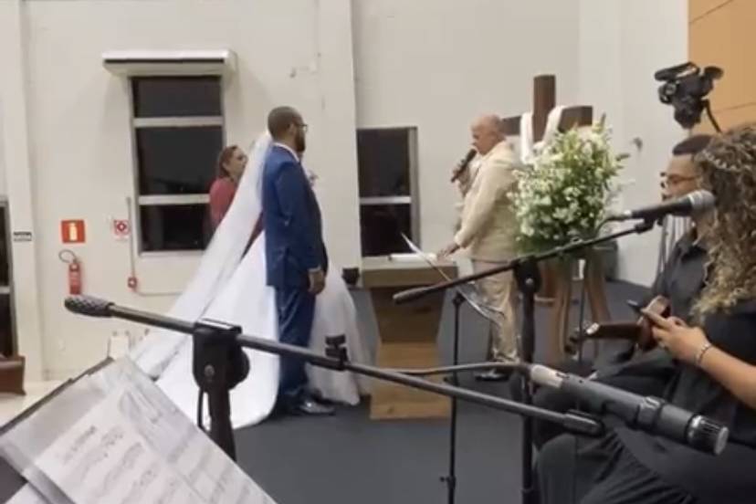 Casamento voz, violao e trompete