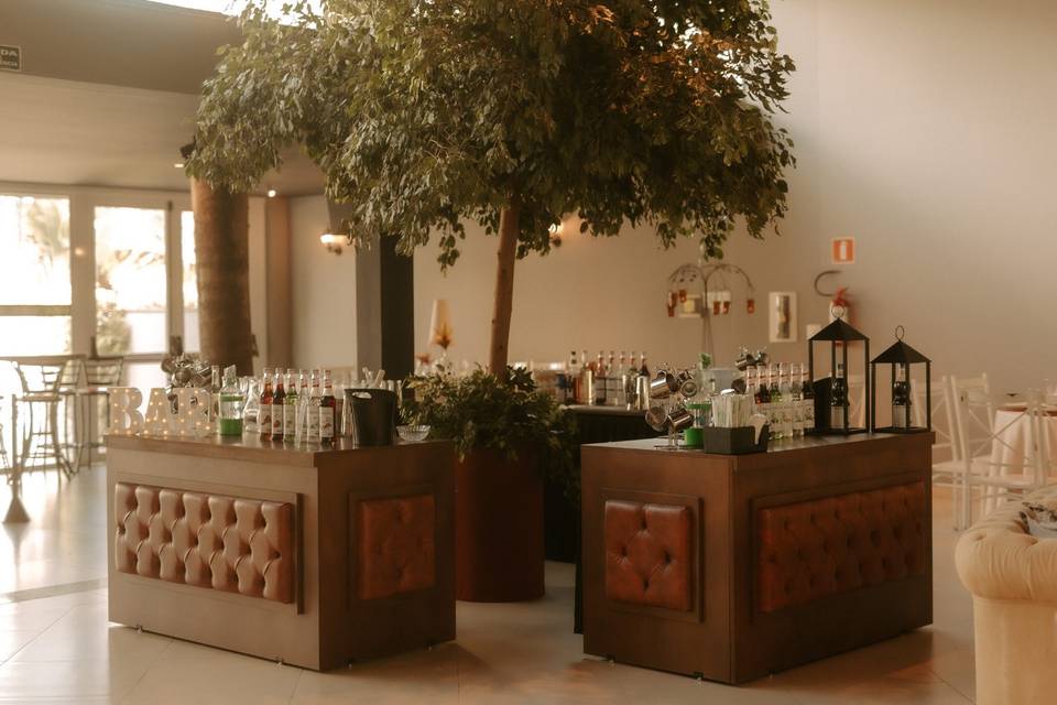 Los Guapos Luxurys Bar