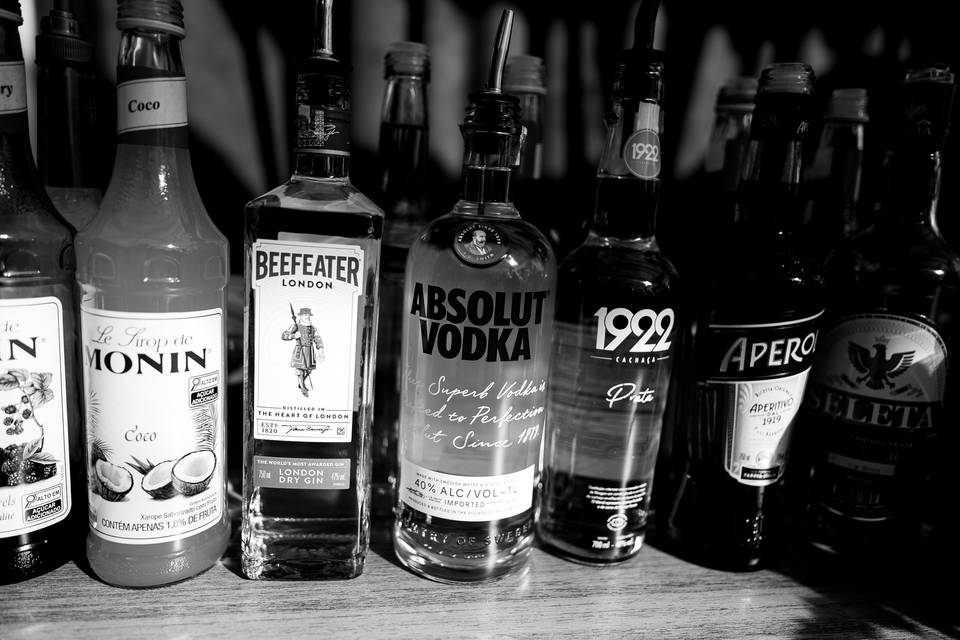 Los Guapos Luxurys Bar