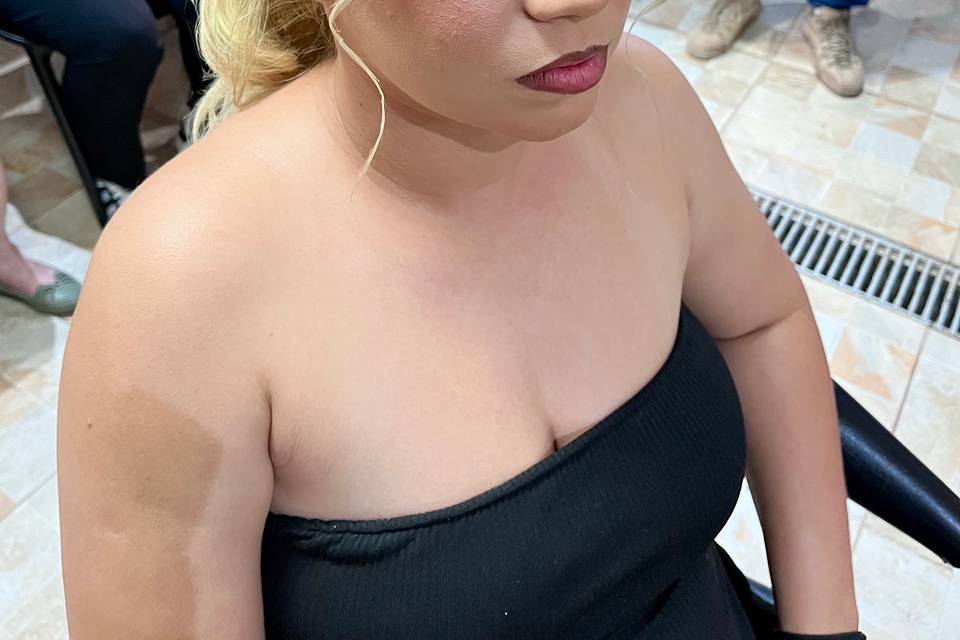 Maquiagem e penteado
