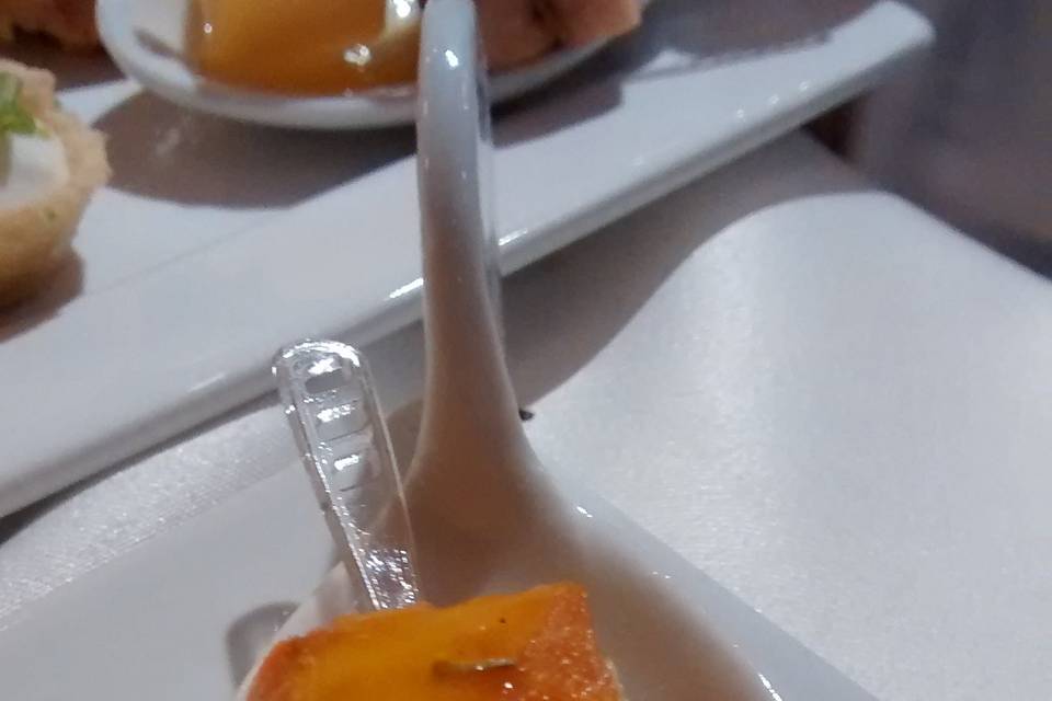 Canapé Salmão c/ Manga