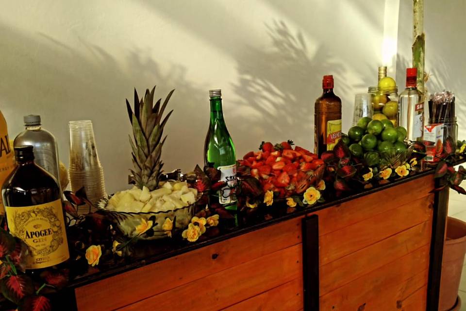 Bar Tropical florido