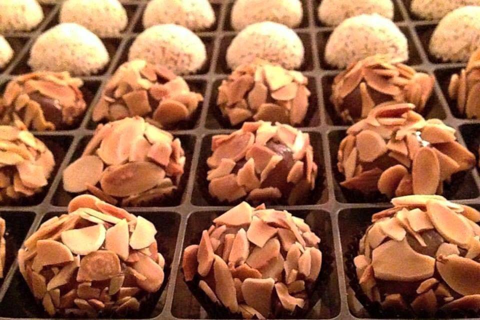 Doce Maria Brigadeiros Gourmet