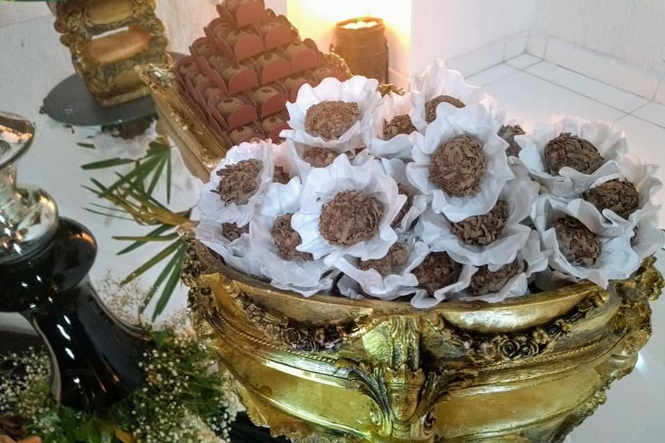 Brigadeiro com raspas de choco