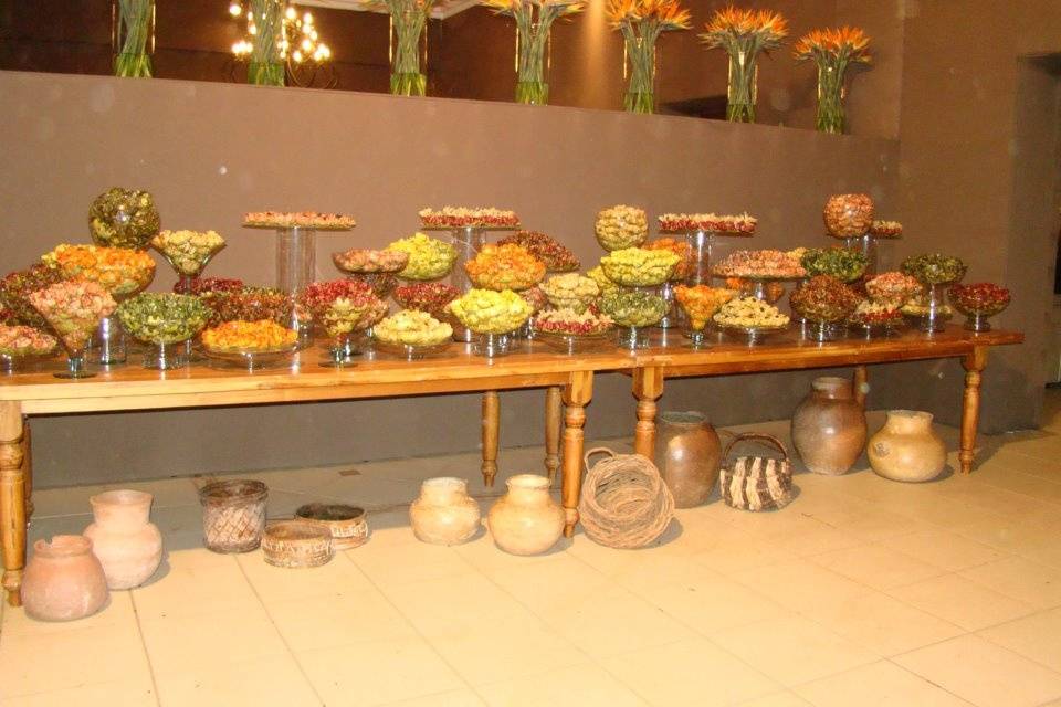 Mesa e flores