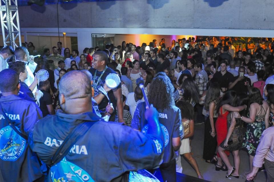 Show de samba em evento