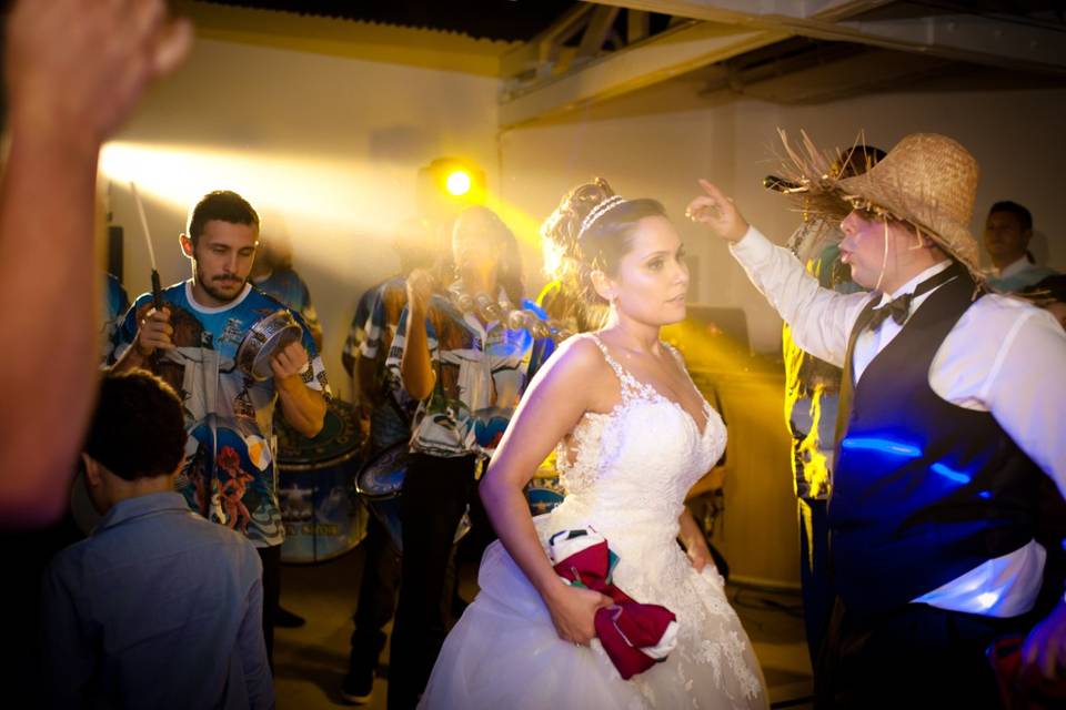 Samba no seu casamento