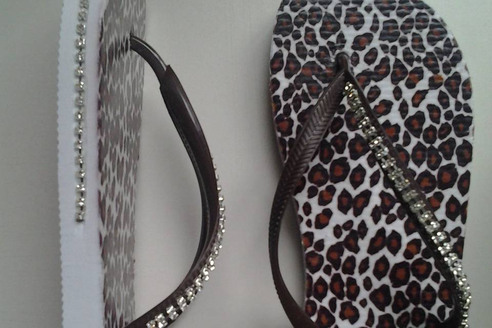 Chinelo com Strass