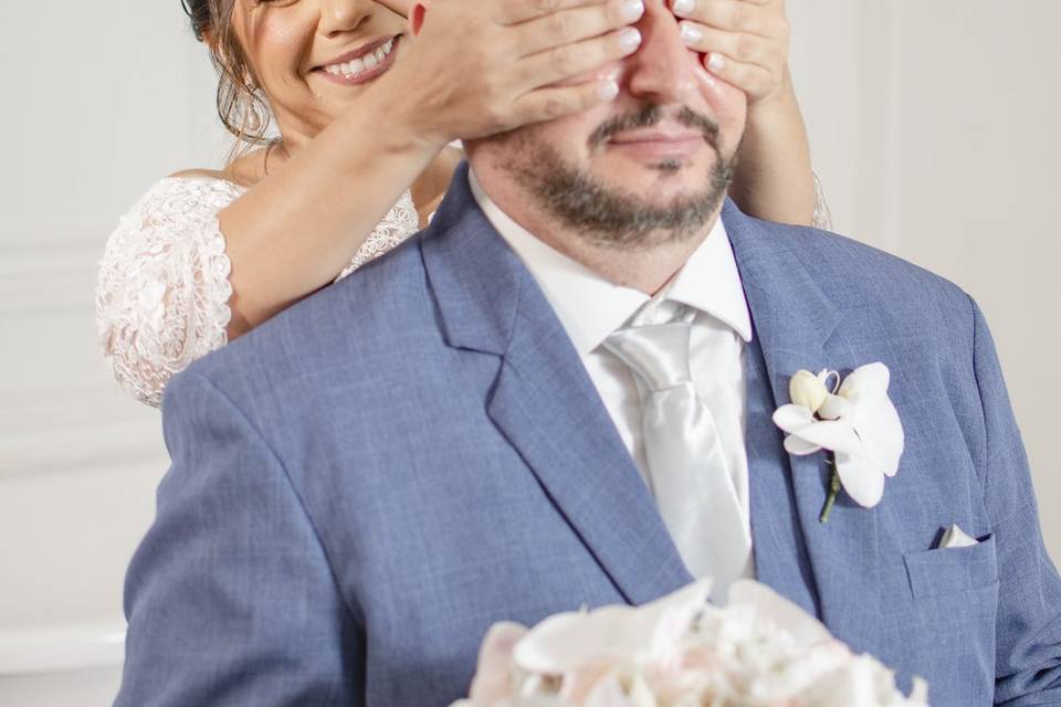 Casal lindo antes da cerimônia