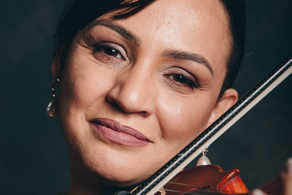 Kenya Barroso Violinista
