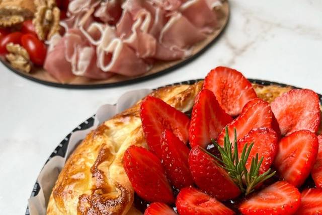 Folhado com geleia de frutas