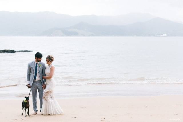 Vem casar com o pé na areia!