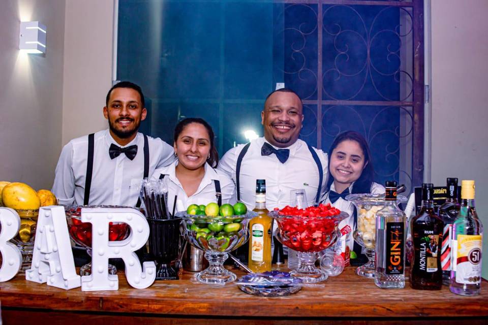 Montagem de bar para festas