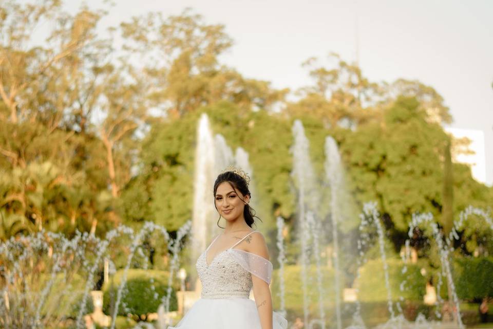 Vestido de noiva saia em crino