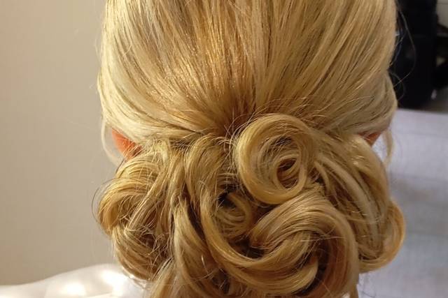 Penteado coque baixo noiva