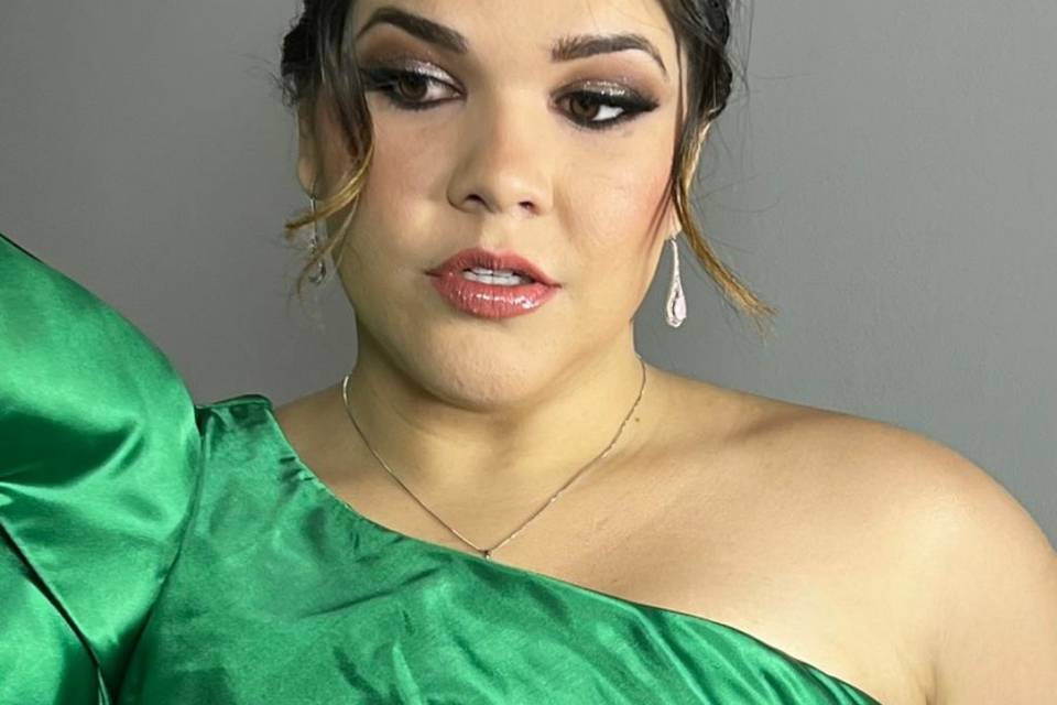 Maquiagem e penteado