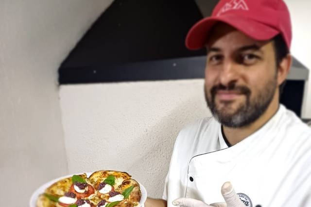 Alê Torres Pizza Estufada