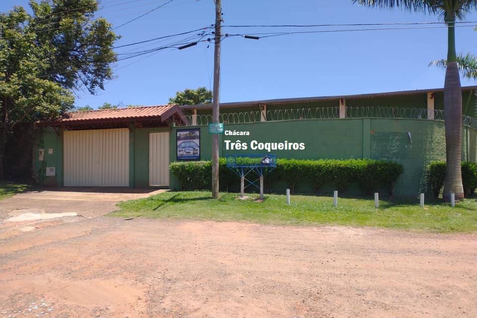 Entrada da chacara.