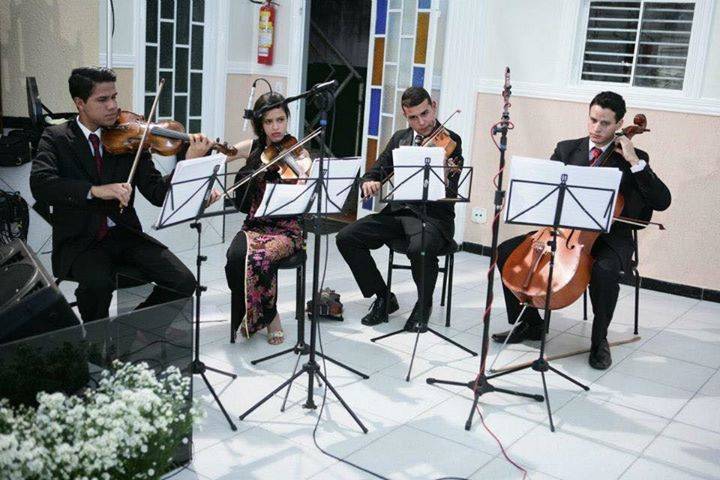 Assessoria Musical Strings