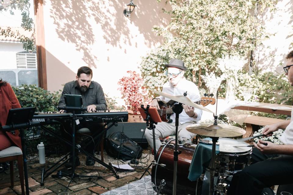 BANDA VELLUM
