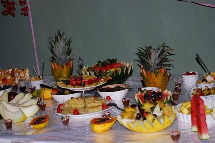 Mesa de frutas decorada