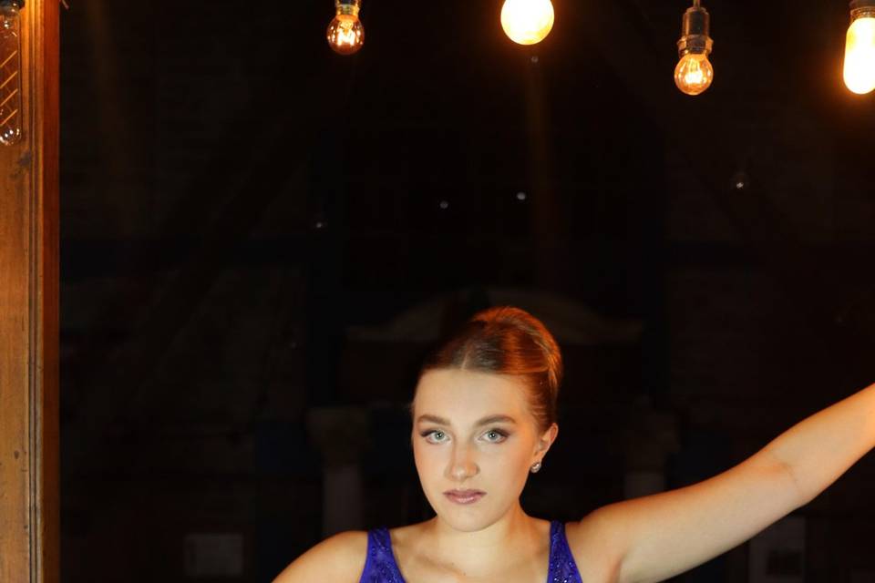 DEBUTANTE MODERNA