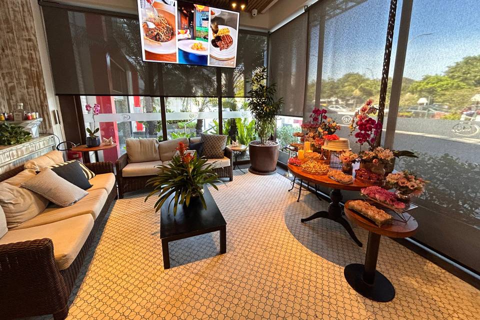Lounge + Mesa para bolo