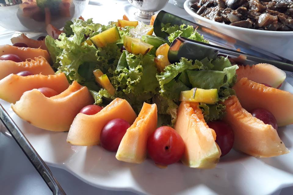 Salada com frutas da estação