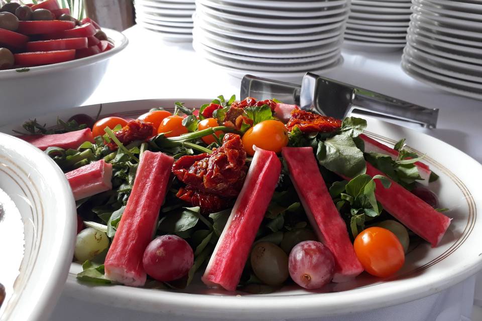 Salada com Kani e frutas