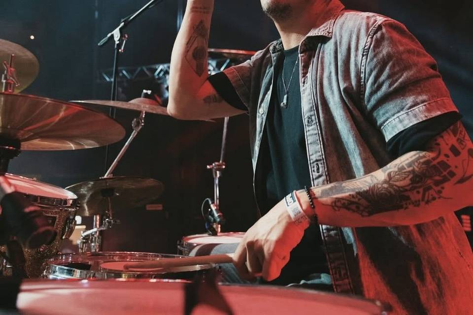 Ricky Machado - bateria