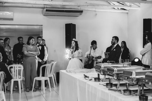 Fotos da musica na janta.
