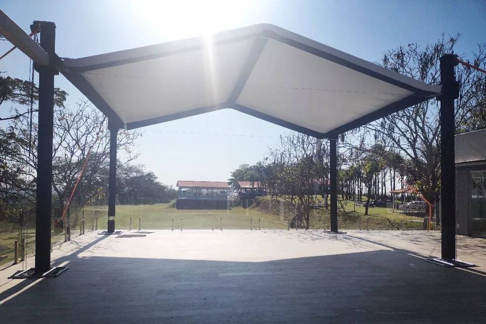 Palco coberto treliçado