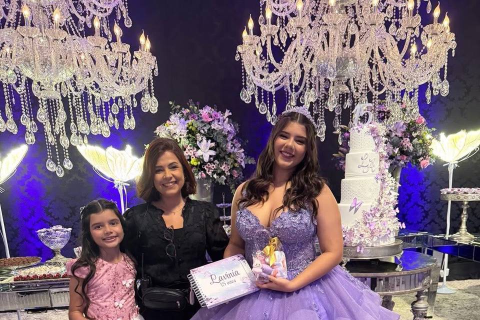 Debut Lavínia e sua irmã fofa