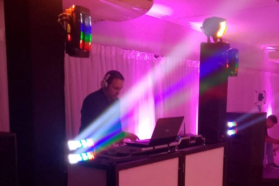 Estrutura básica e DJ
