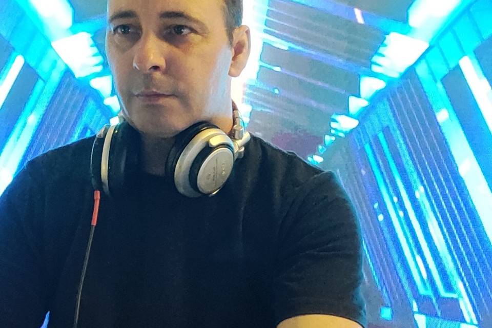 Dj