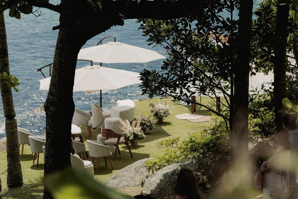 Cerimônia à beira-mar