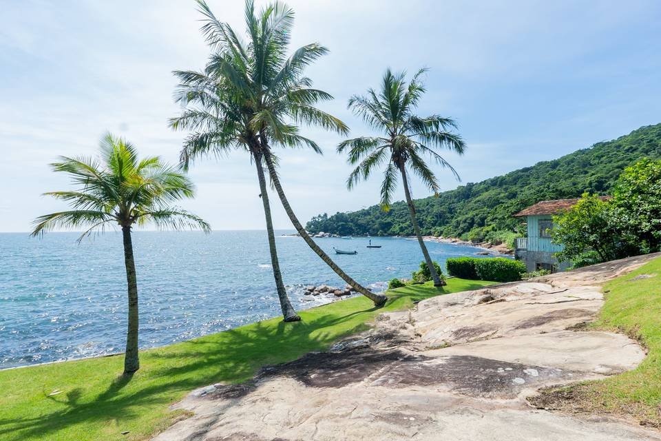 Jardim à beira-mar