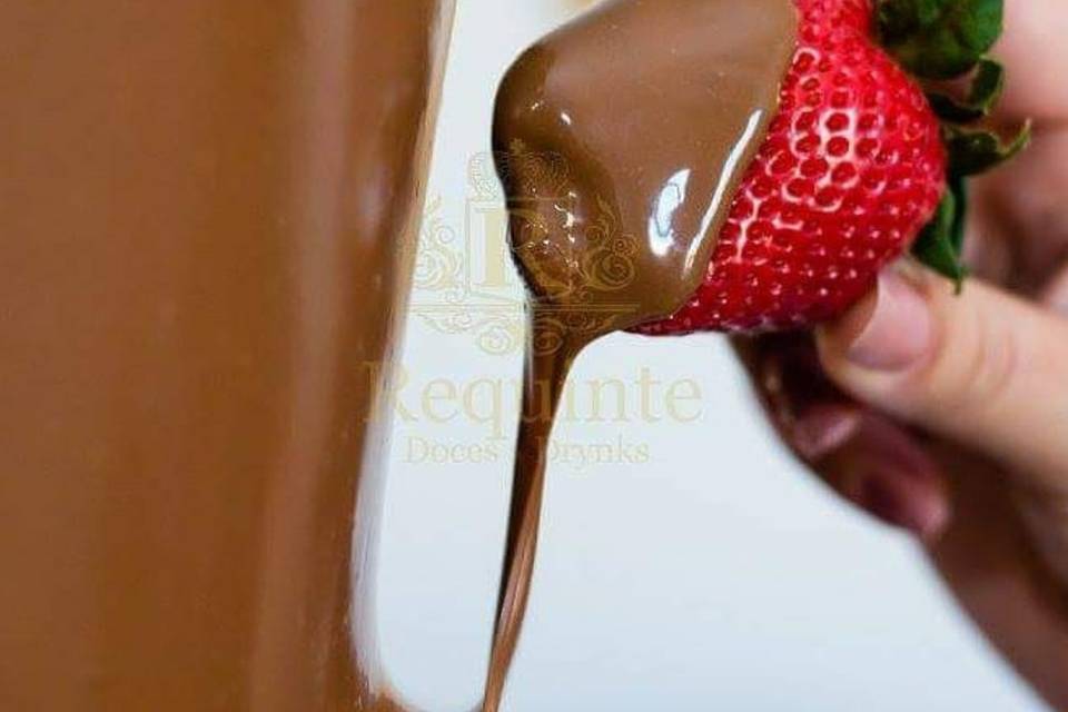 Cascata de Chocolate Requinty
