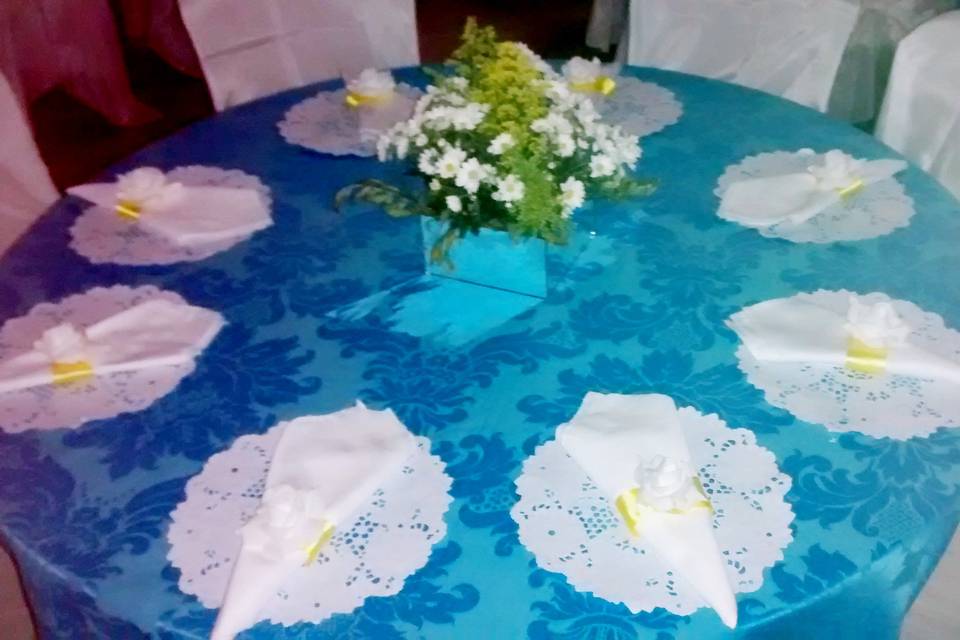 Toalha de mesa azul de jaca