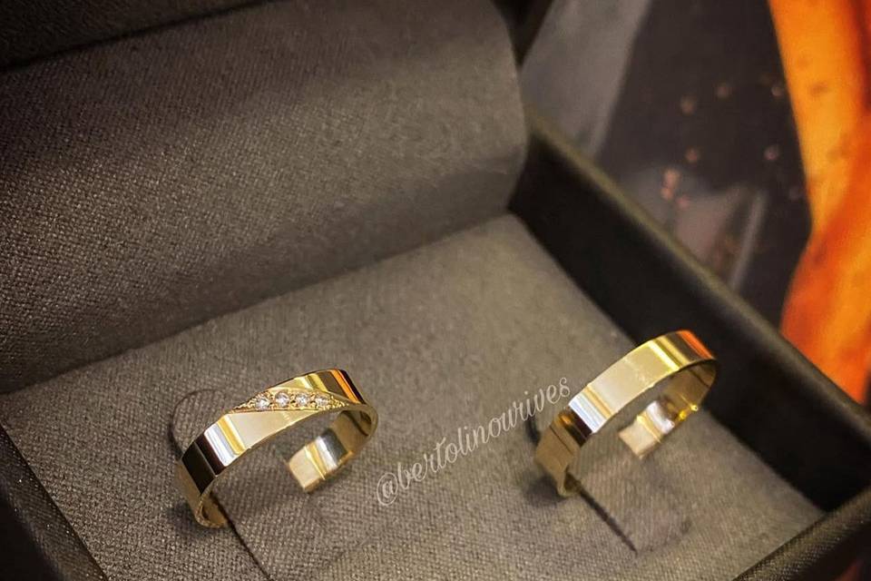 Alianças em ouro 18k